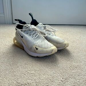 White nike air max 270